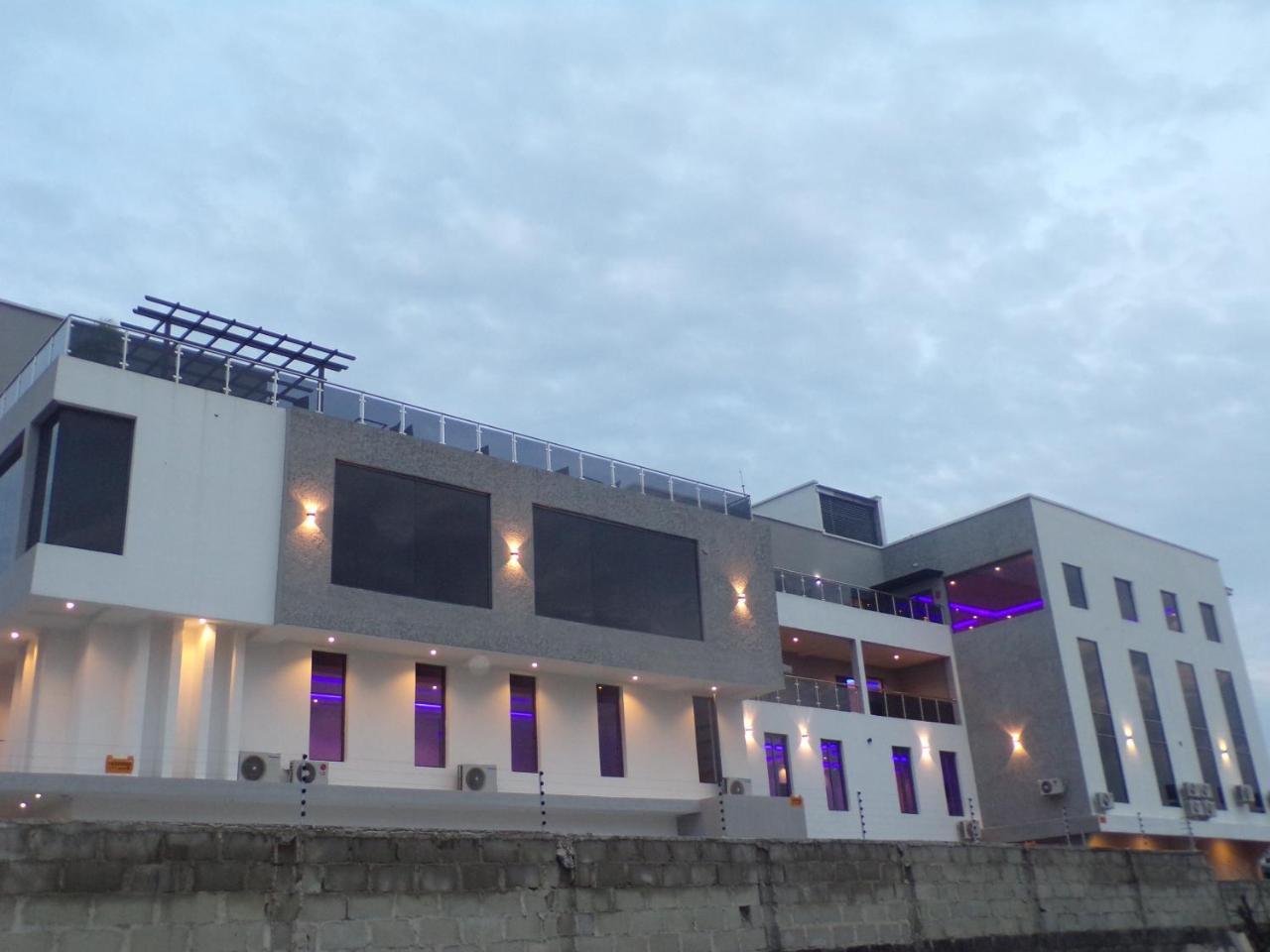 The Mayhill Lekki Exterior photo