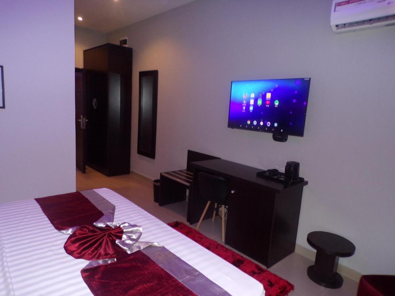The Mayhill Lekki Exterior photo